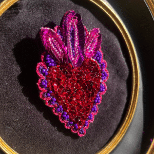 La Broche Cœur sacré à paillettes